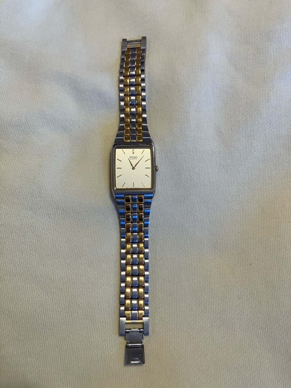 Vintage Seiko Two-Tone Silver and Gold Rectangular Men’s Dress Watch 061114